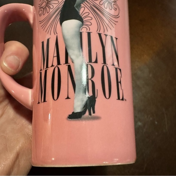Pink Marilyn Monroe Coffee Mug Old Hollywood Memorabilia Large Beautiful Cup - Picture 12 of 12